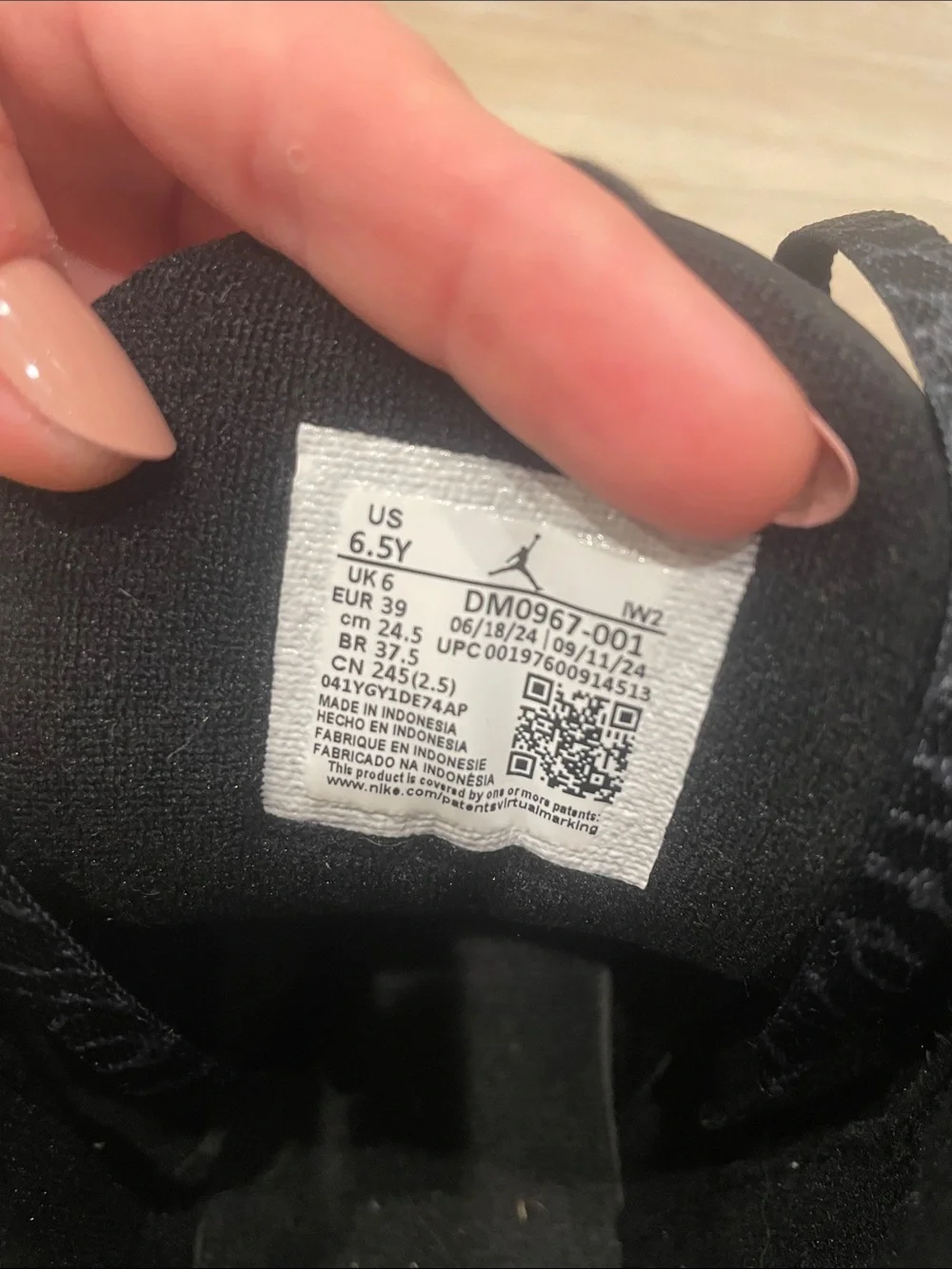Jordan black cats